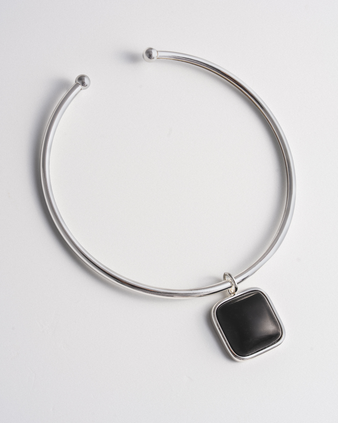 Onyx Bezel Choker