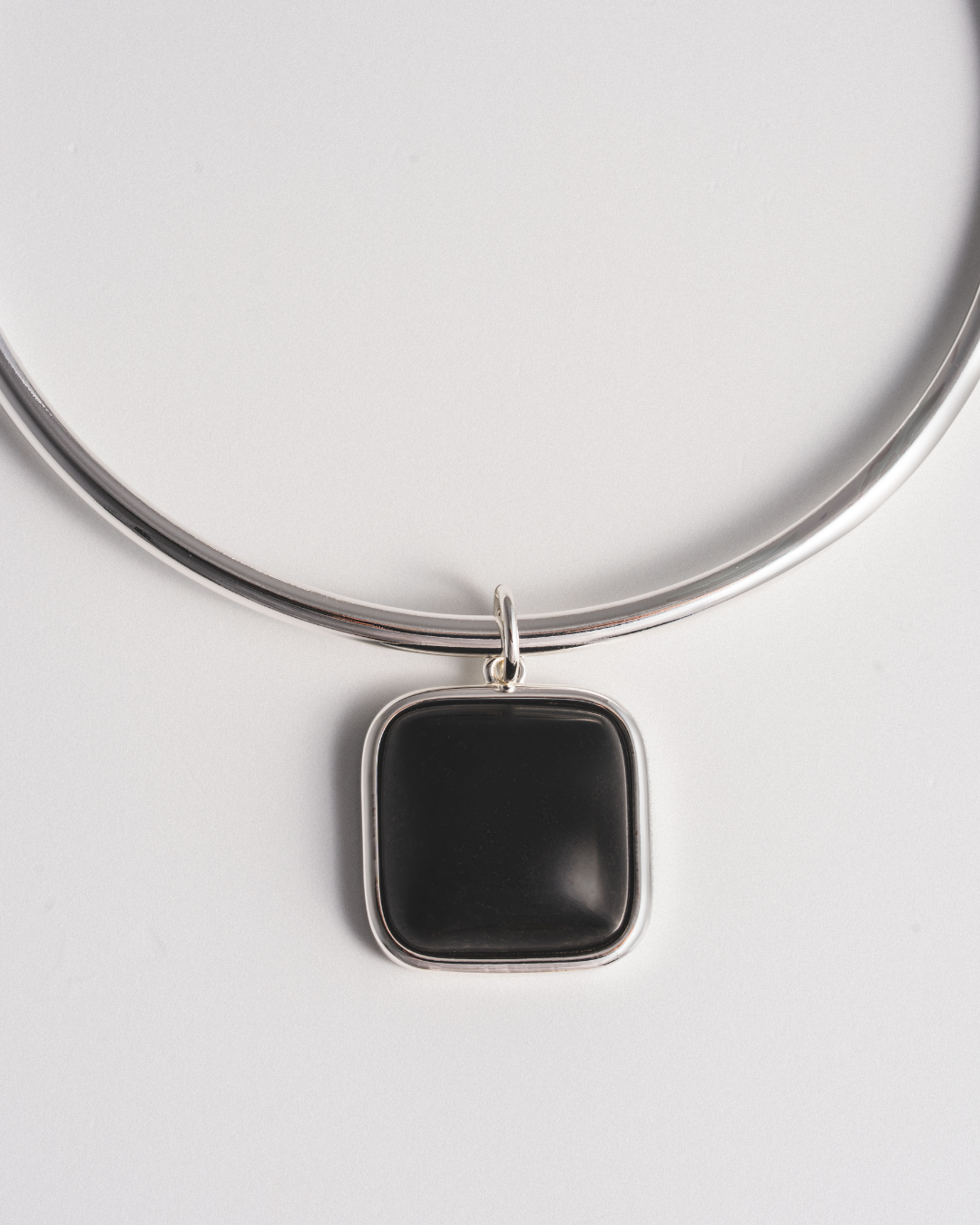 Onyx Bezel Choker