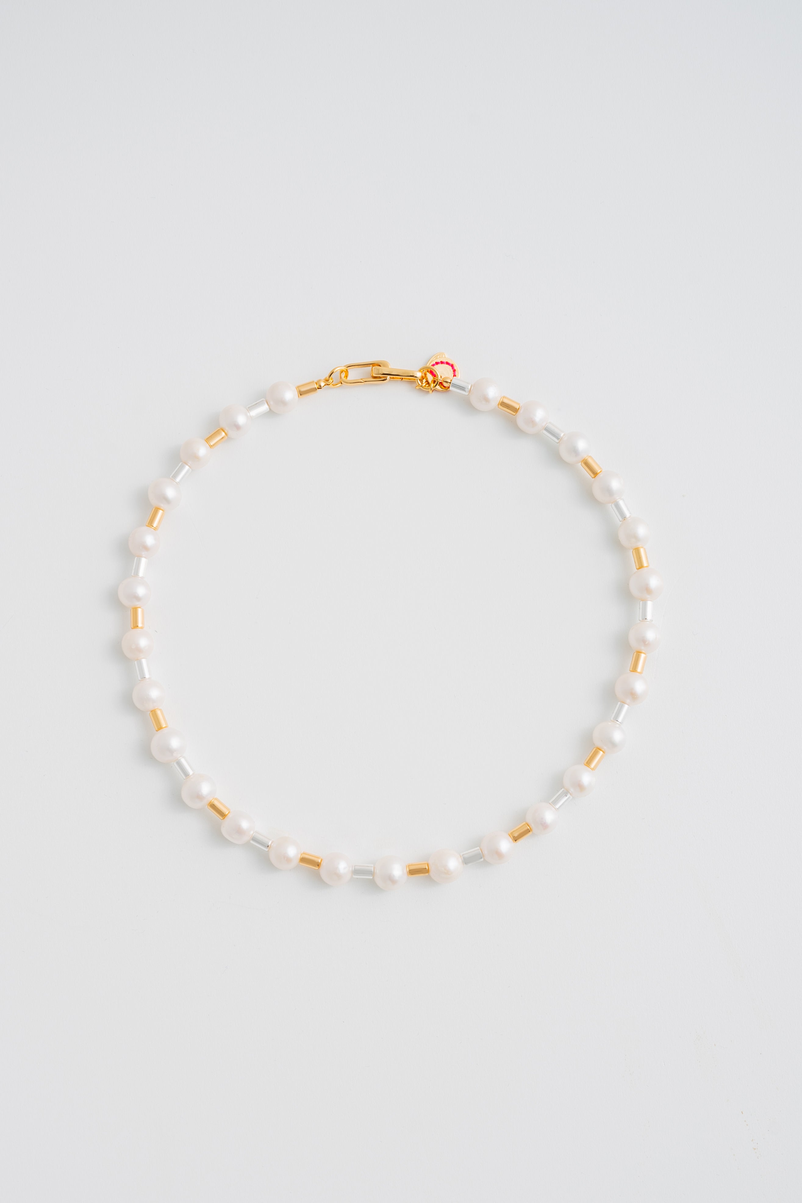 It Pearl Necklace