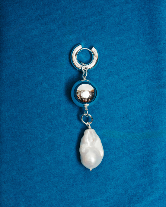 AG Baroque Pearl Charm