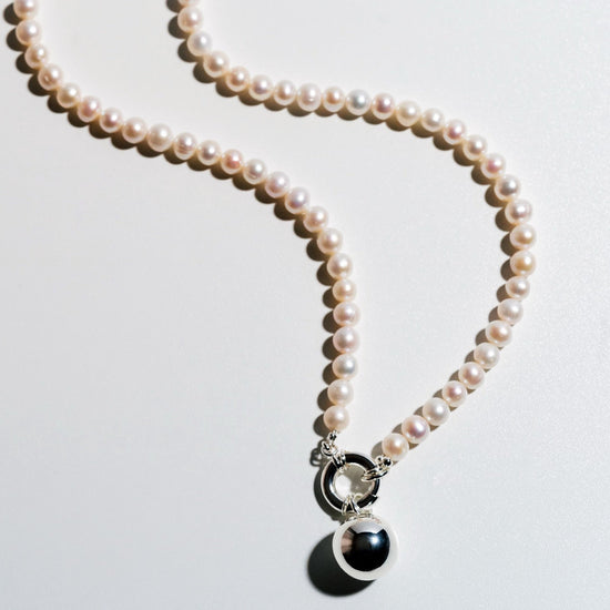 Around The Pearl Cross Body Chain