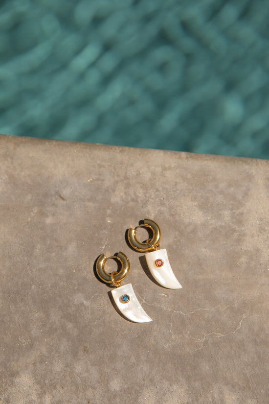 Load image into Gallery viewer, Alemagou Earrings
