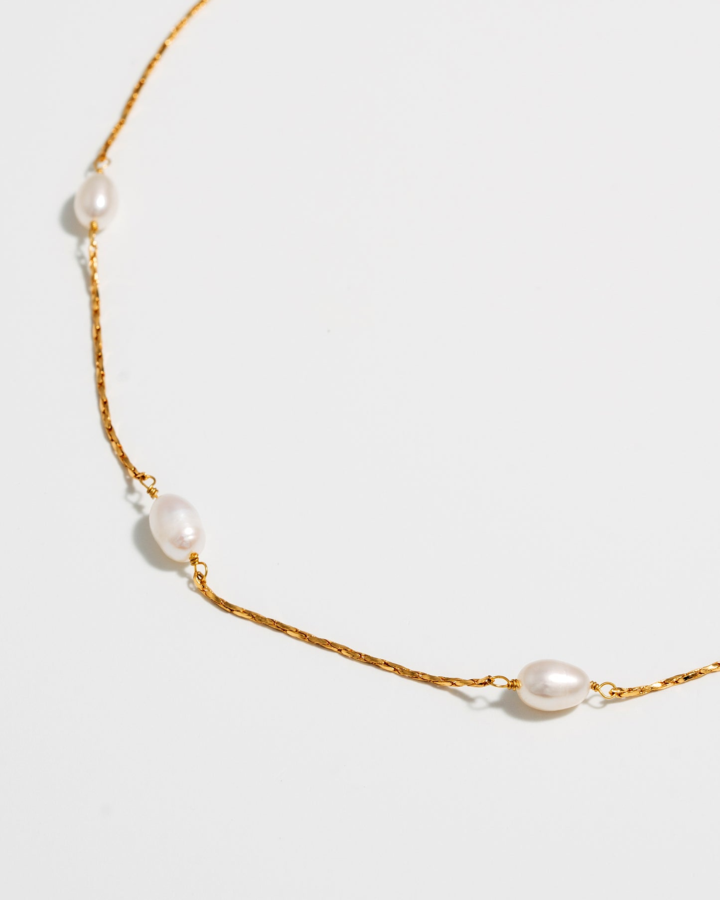 Calla Choker