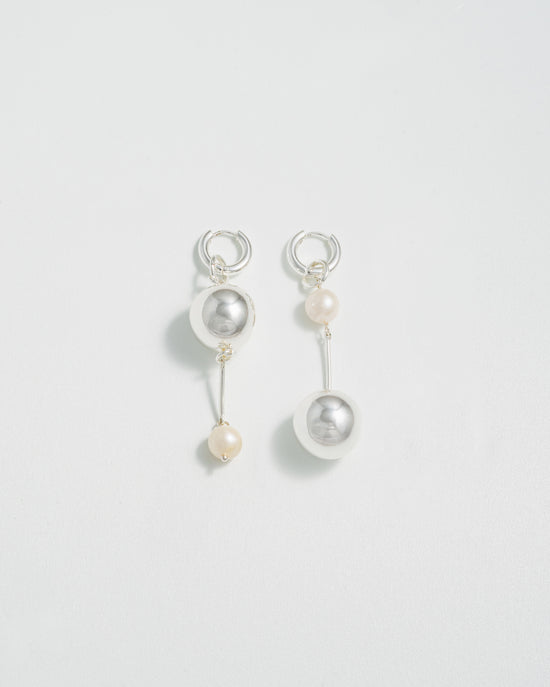 AG Pearl Earrings
