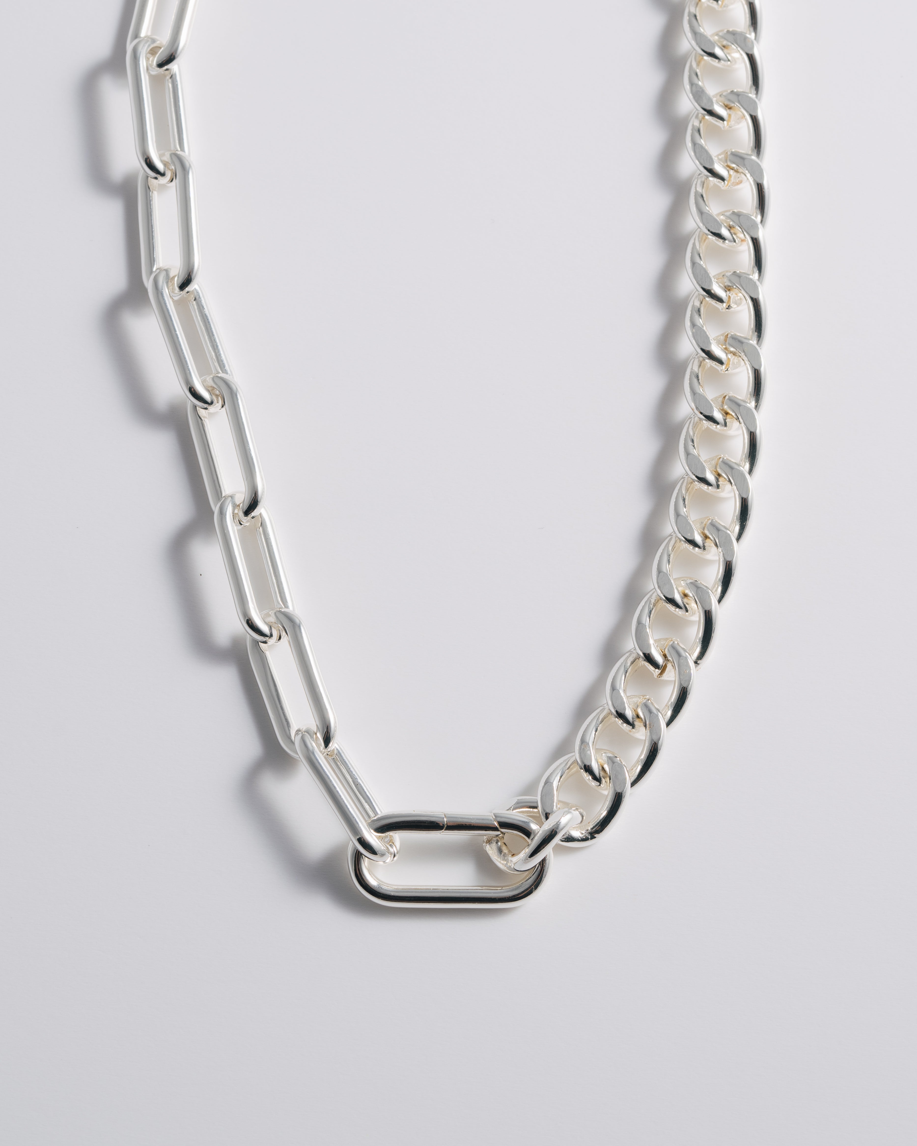 Collier court demi-moitié argenté