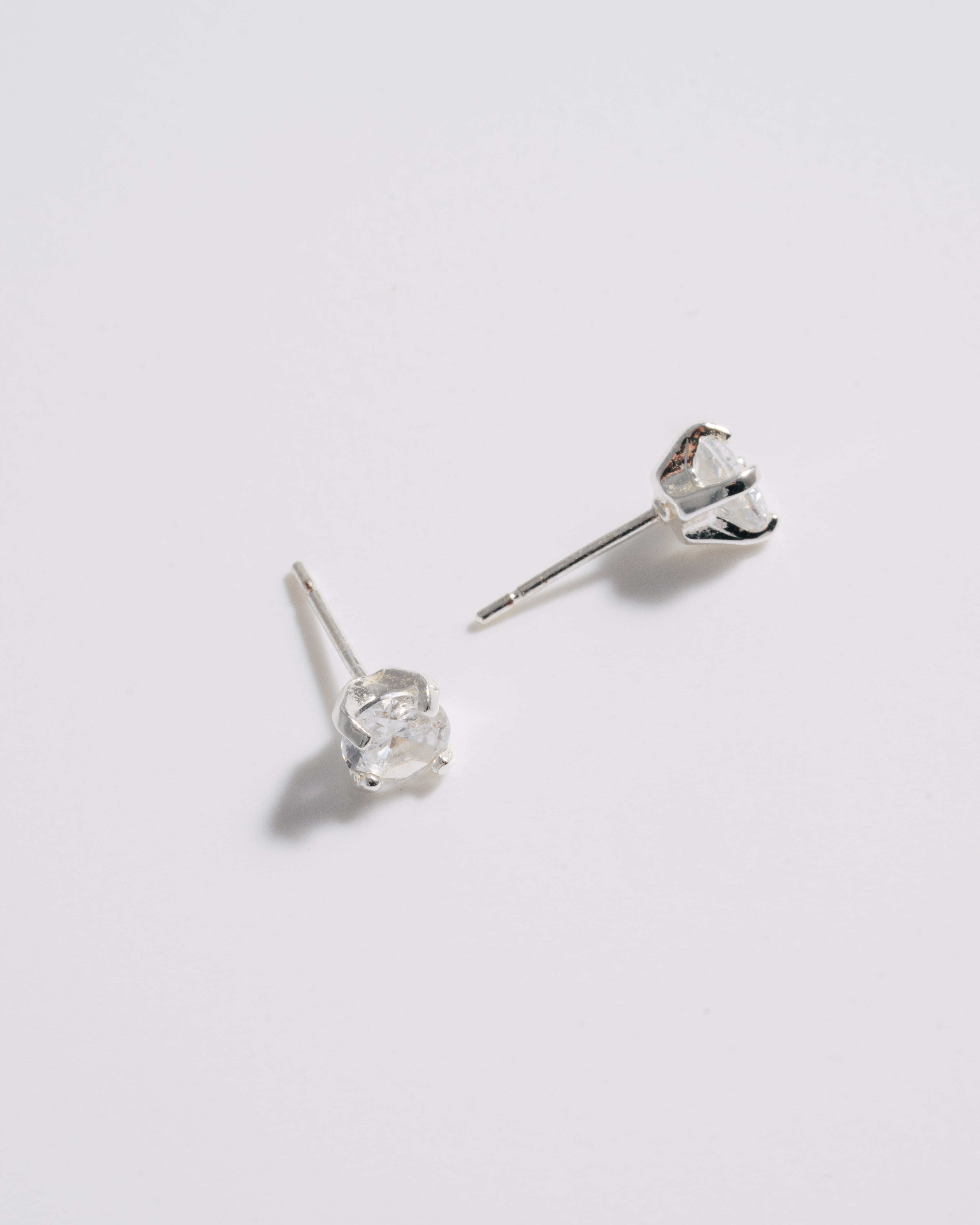 Puces d'oreilles solitaires - Argent