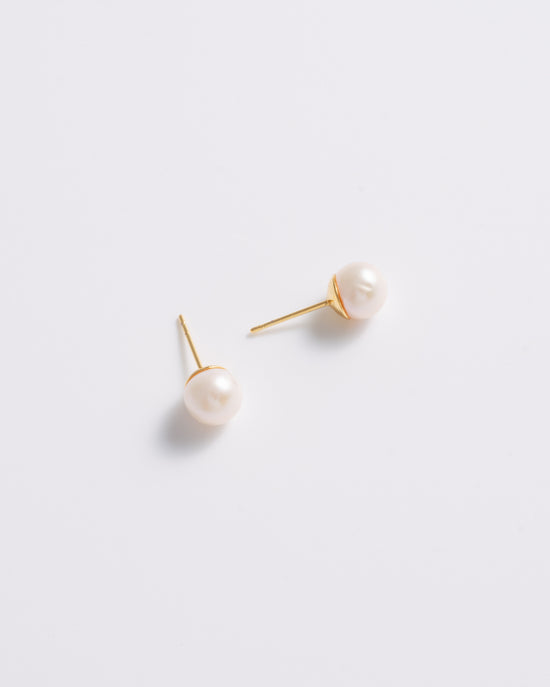 Load image into Gallery viewer, Pearl Studs - Gold
