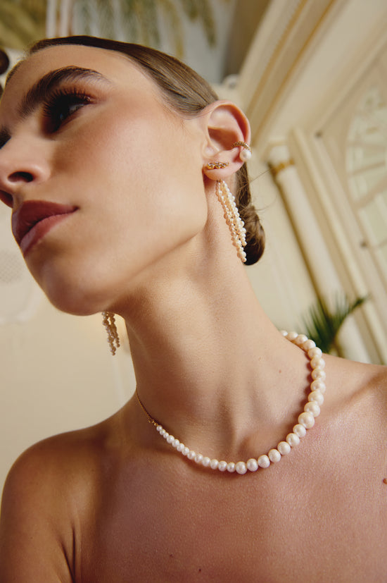 Load image into Gallery viewer, Pearly Girl Necklace

