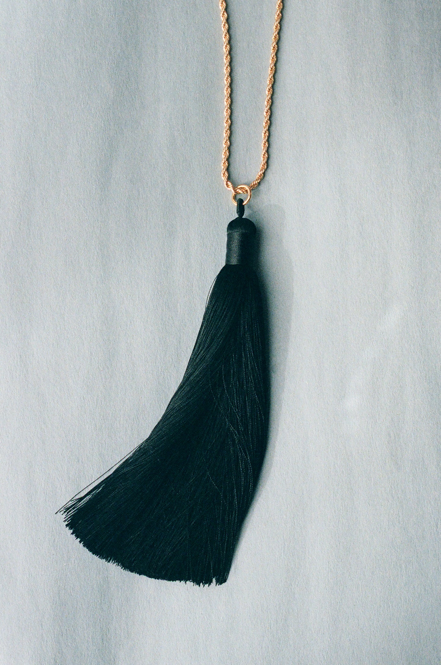 Midnight Swing Lariat Necklace - Gold