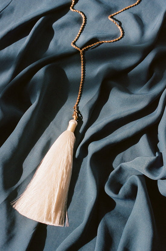 Ivory Dusk Necklace - Gold