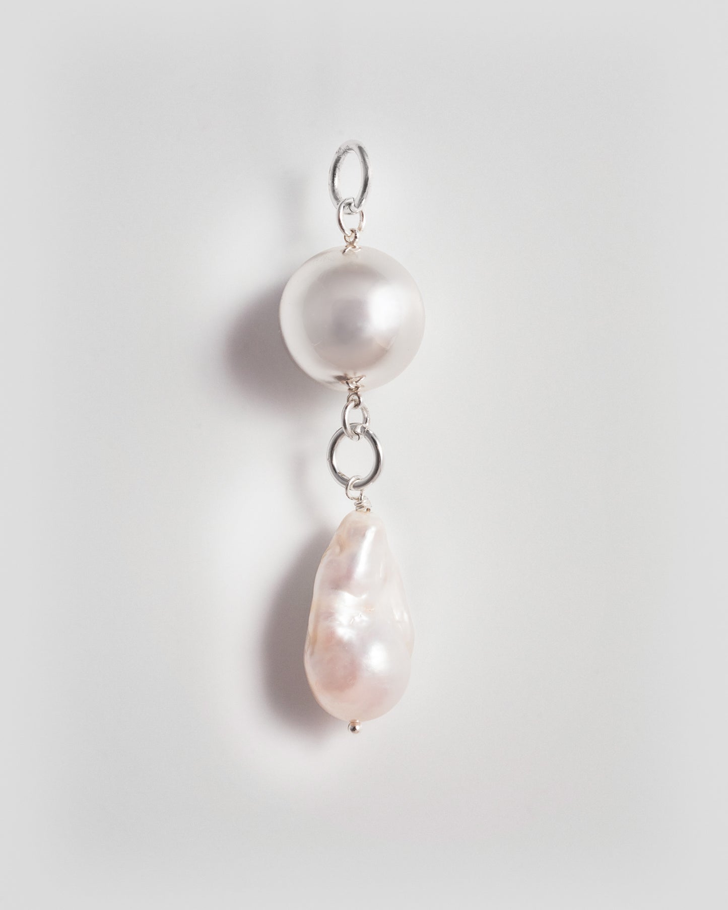 AG Baroque Pearl Charm