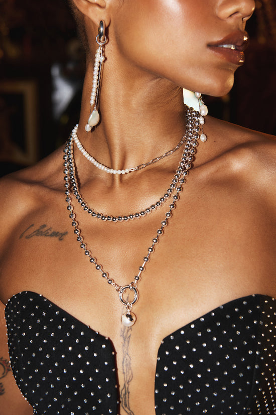 A Pearl Like Me Earrings - Silver