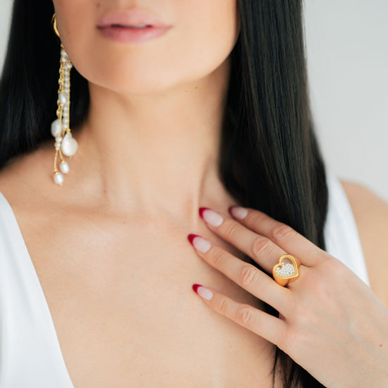 Load image into Gallery viewer, Pearl Next Door Ring
