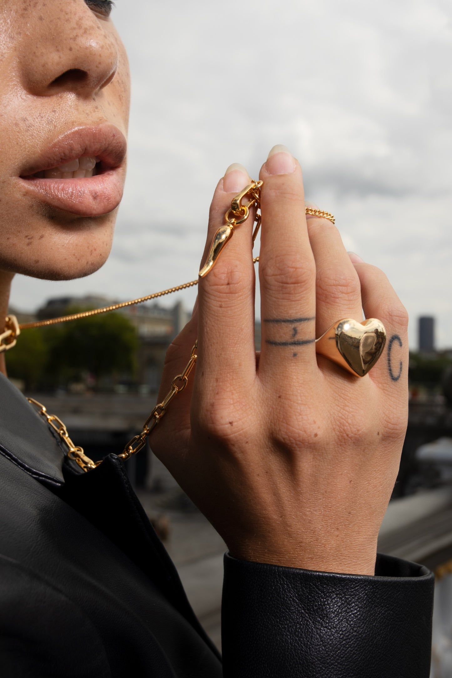 Bague "Heart on my Sleeve" (Le cœur sur la main)