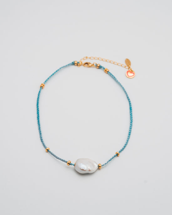 Load image into Gallery viewer, Luna Choker- Blue
