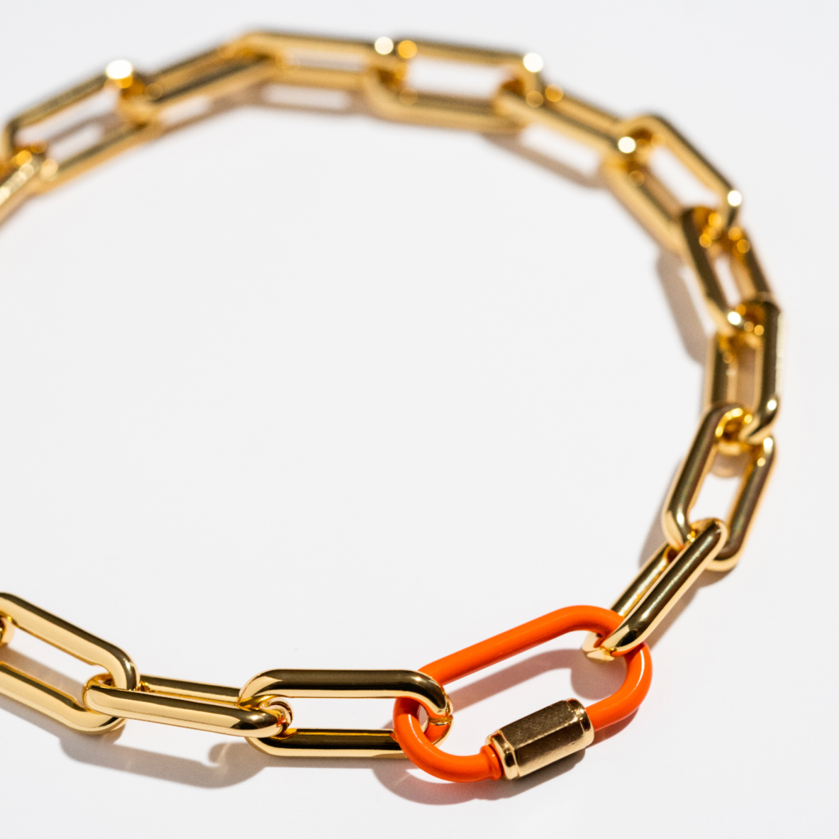 Collier Neva avec fermoir orange 